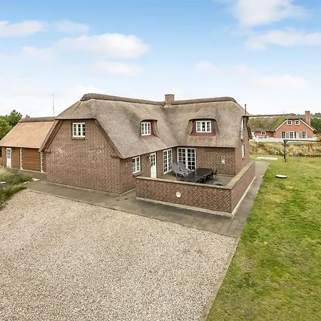 Holiday home Adia